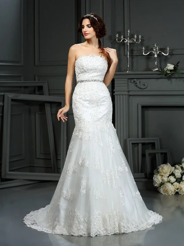 Trumpet/Mermaid Strapless Beading Sleeveless Long Lace Wedding Dresses Sparkling Bridal Gown