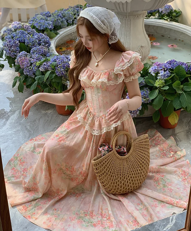 [Morning Blossoms and Dusk Picks] Lace Floral Dress AP255 Urban Outfitters floral dresses