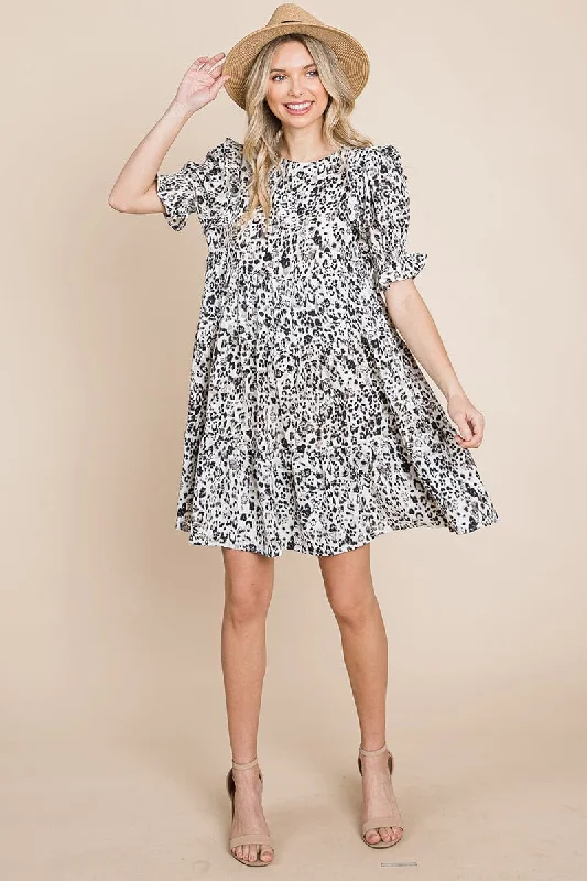 Printed Ruffle Short Sleeve Tiered Swing Dress Best floral dresses for hourglass body shape