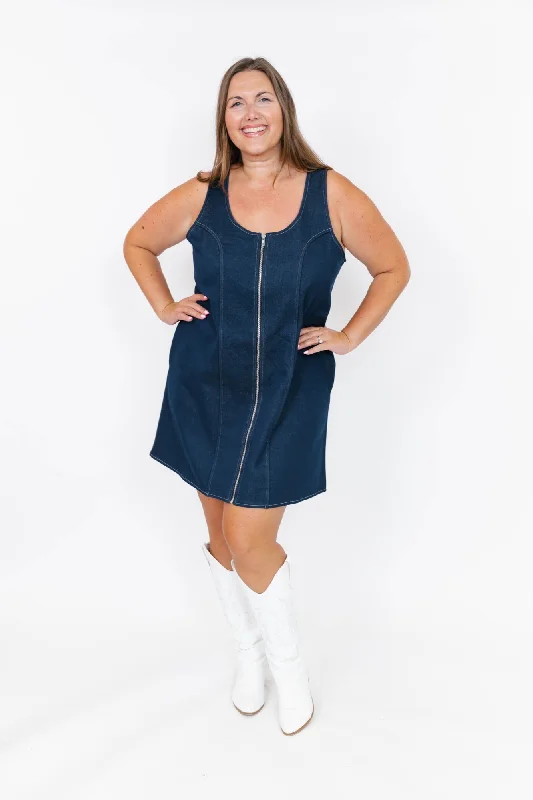 Makenna Denim Dress in Indigo Buttoned-up Denim Skirt